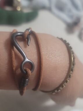Men's Brown Leather Wrap Bracelet with Gunmetal Fish Hook New